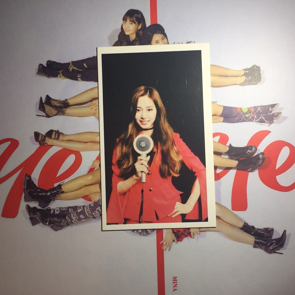 TWICE - Tzuyu Lomo Card